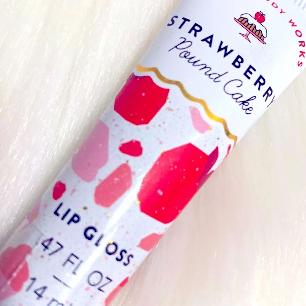 🩷PRICE IS FIRM🩷Bath and Body Works Strawberry Pound Cake Lip Gloss NWT Sealed - Picture 6 of 7